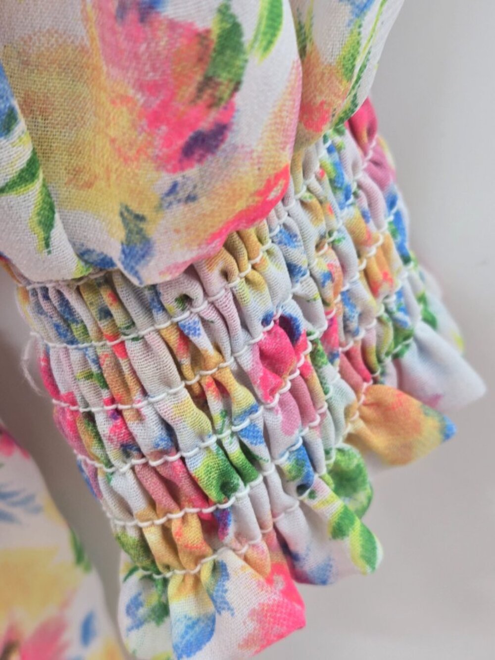 Wishing Waves Floral Smocked Plunging V-Neck Cropped Peplum Blouse Size Medium - Picture 4 of 9